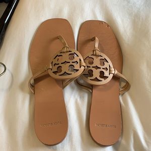 Tory Burch logo flat sandals size 9.5